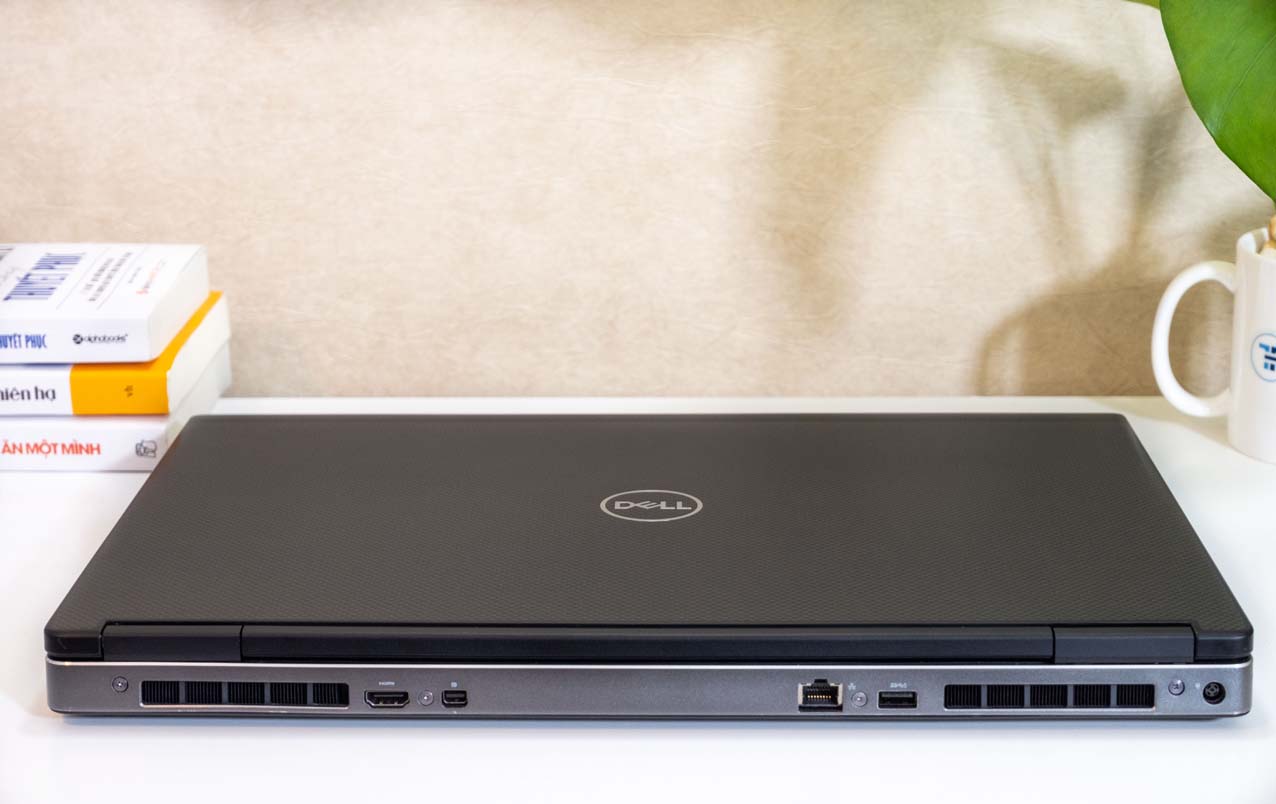 Dell Precision 7730 14 Laptop Dell Precision 7730